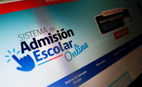 Hoy jueves 12 agosto comienzan las postulaciones al SAE para los estudiantes desde pre kínder hasta cuarto medio, que quieran ingresar a establecimientos municipales o particulares subvencionados.