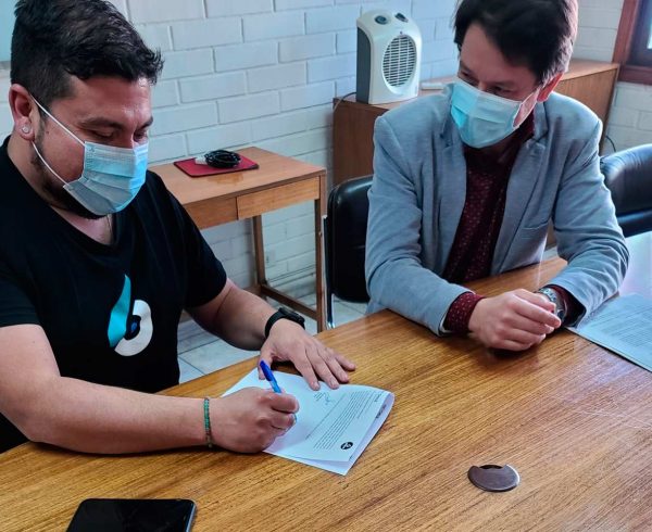 Firma de Convenio AWAKELAB 2