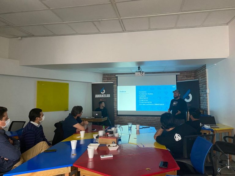 Visita instalaciones AWAKELAB - Corporación Educacional Tecnológica de ...