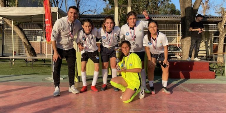 Copa CET Chile - 2 lugar fútbol damas Insuco