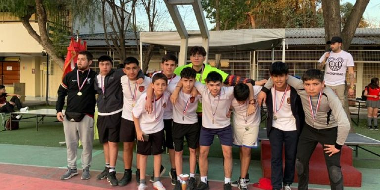 Copa CET Chile - 2do lugar juvenil fútbol varones, Colegio Carmela Silva Donoso