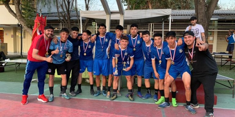 Copa CET Chile - Primer lugar futbol varones superior, colegio Brígida Walker